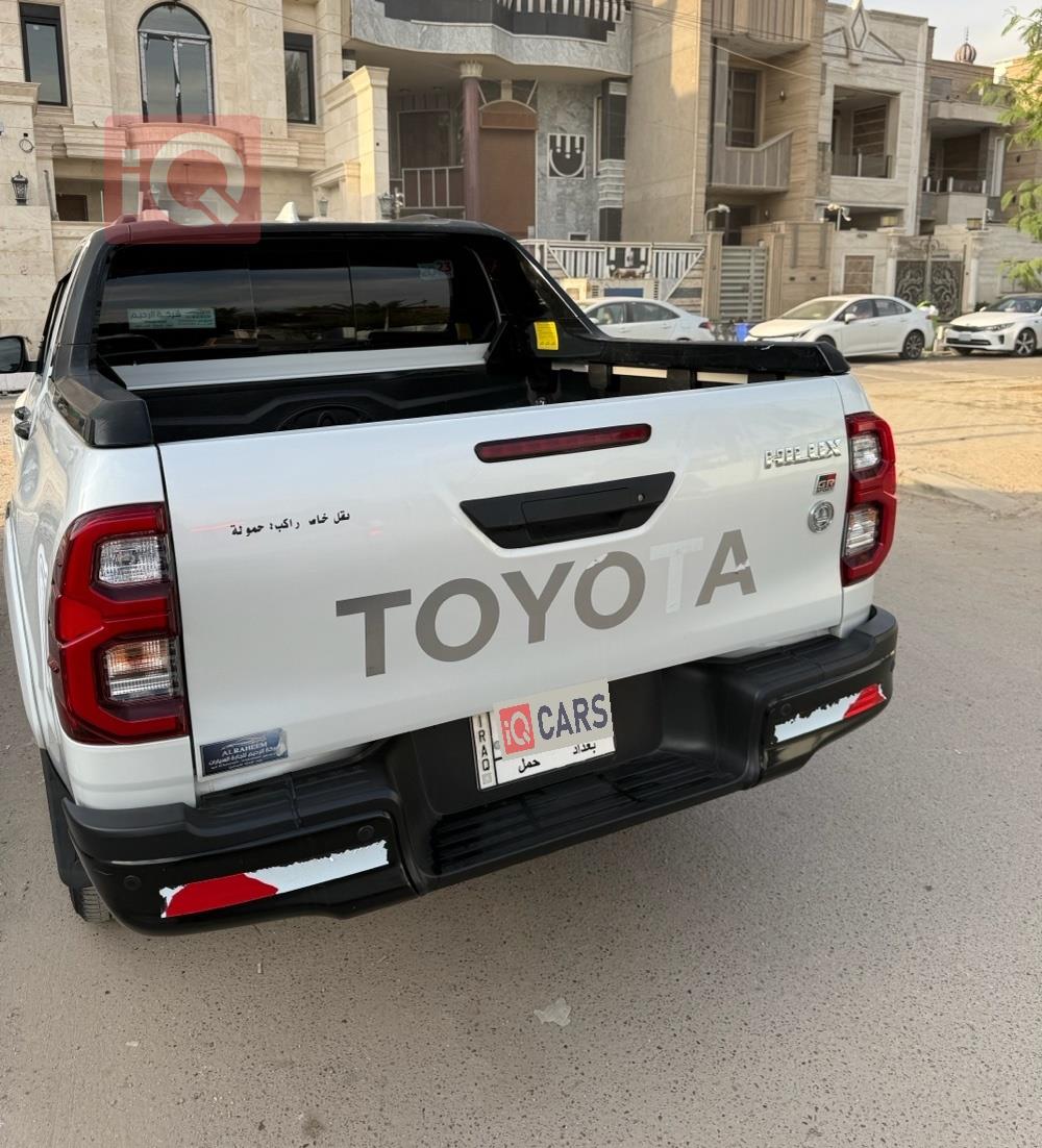 تويوتا هايلوكس